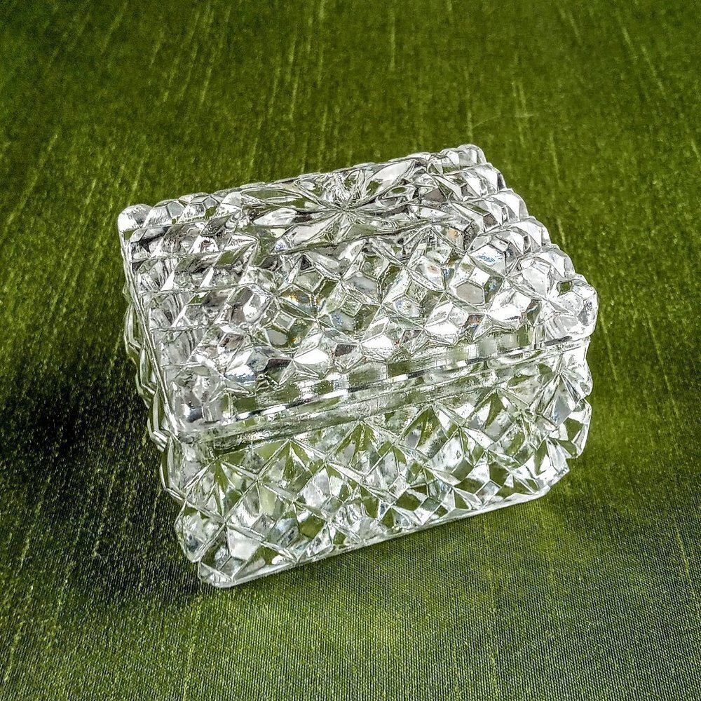 Crystal Starburst Pattern Trinket Box with Lid